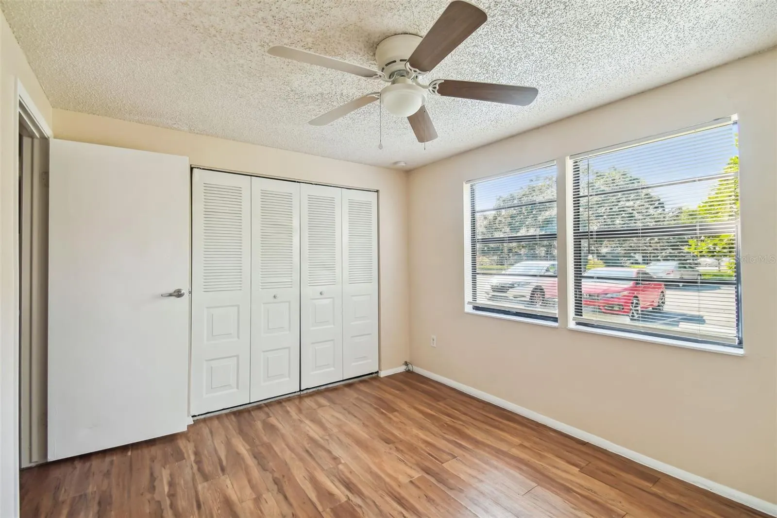 129 CAMPHOR CIR #F, #F