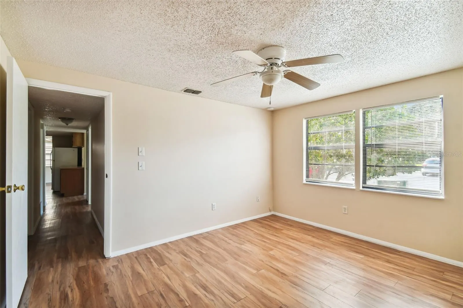 129 CAMPHOR CIR #F, #F
