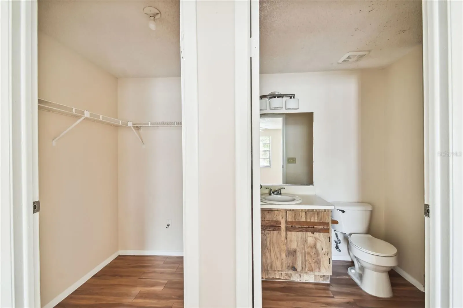 129 CAMPHOR CIR #F, #F