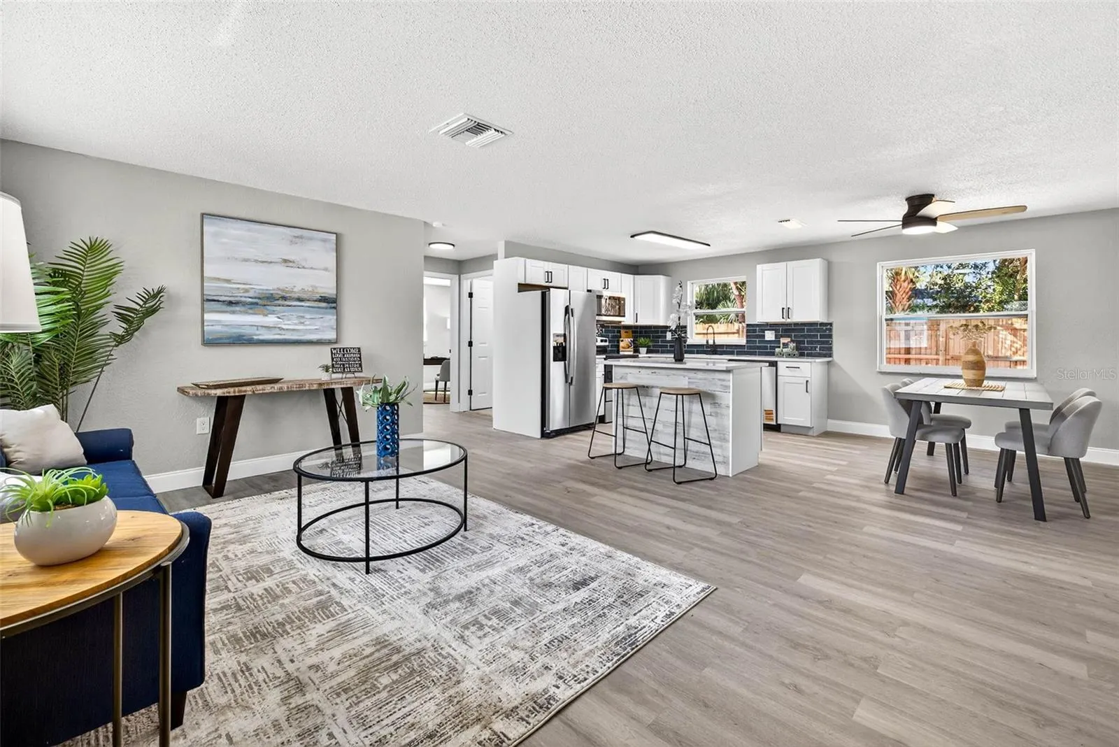 1486 CAROLYN LN