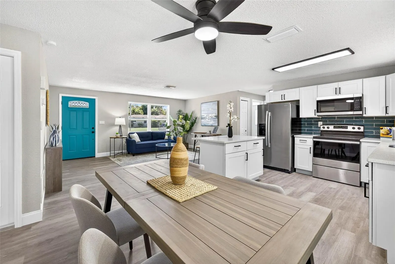 1486 CAROLYN LN