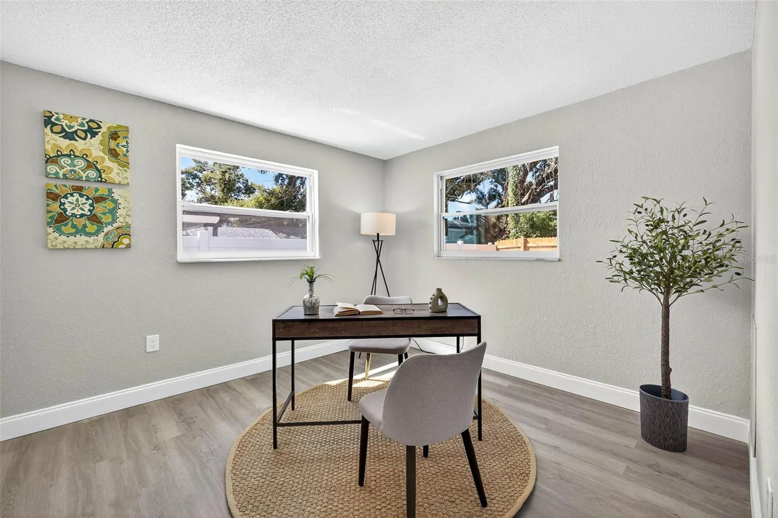 1486 CAROLYN LN