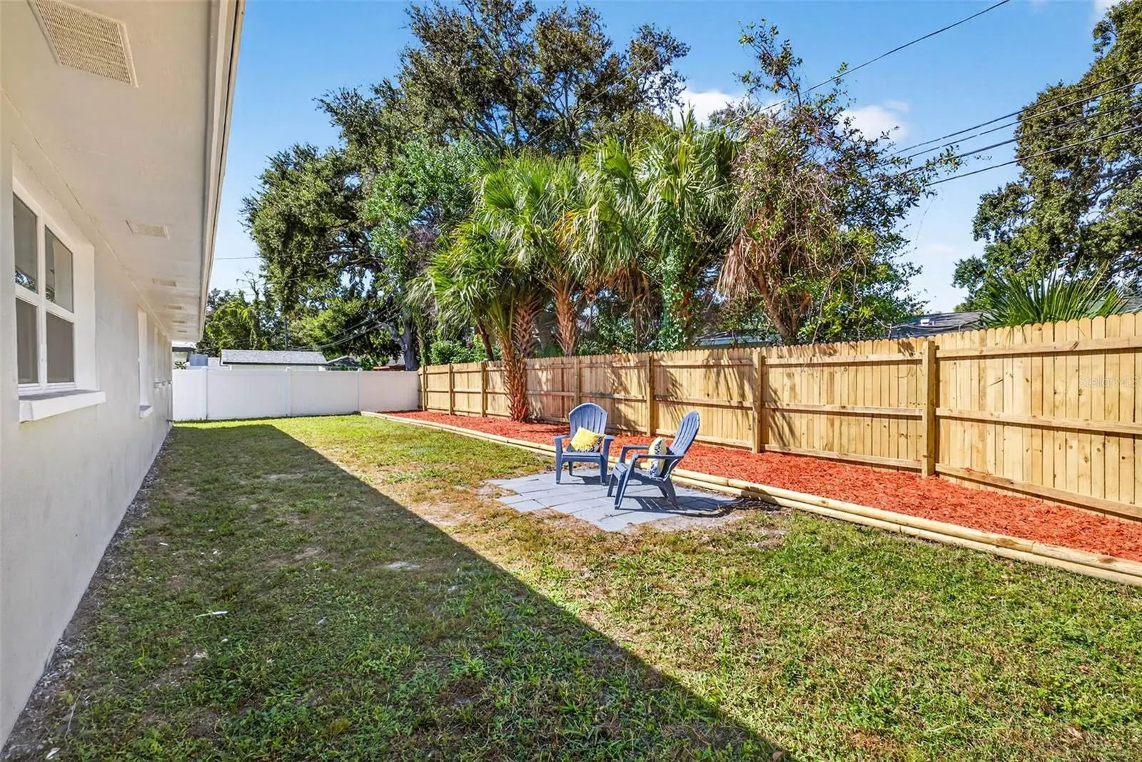 1486 CAROLYN LN