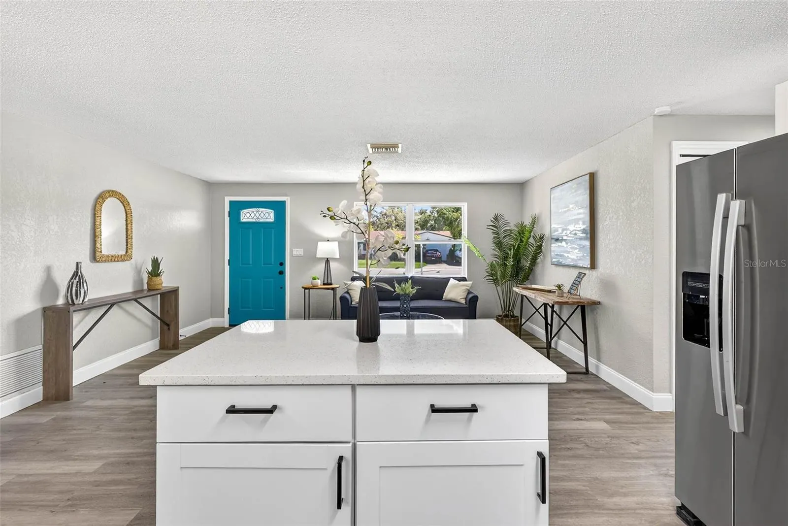 1486 CAROLYN LN