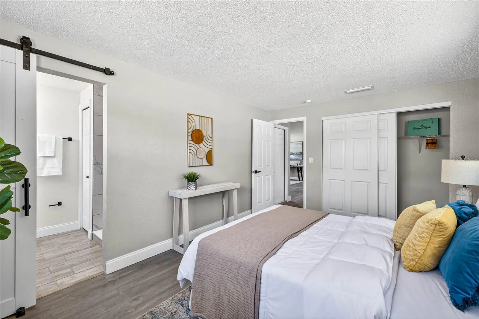 1486 CAROLYN LN