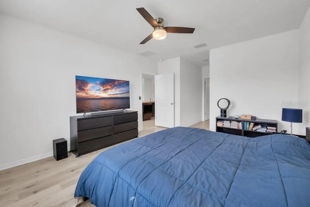 10218 CLOUDBURST CT