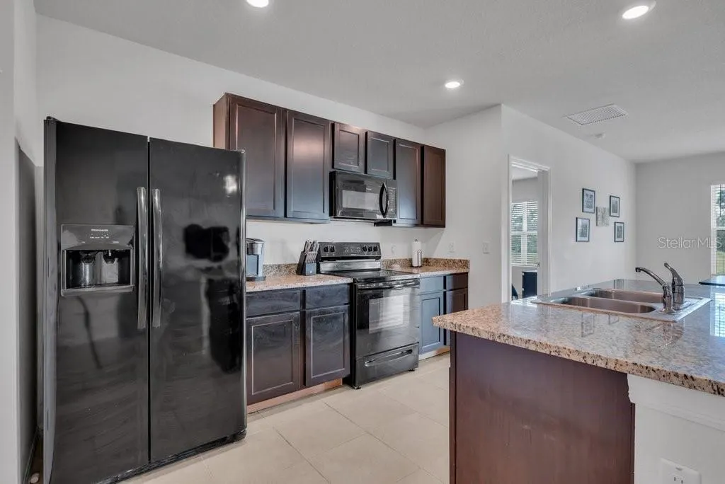 10218 CLOUDBURST CT
