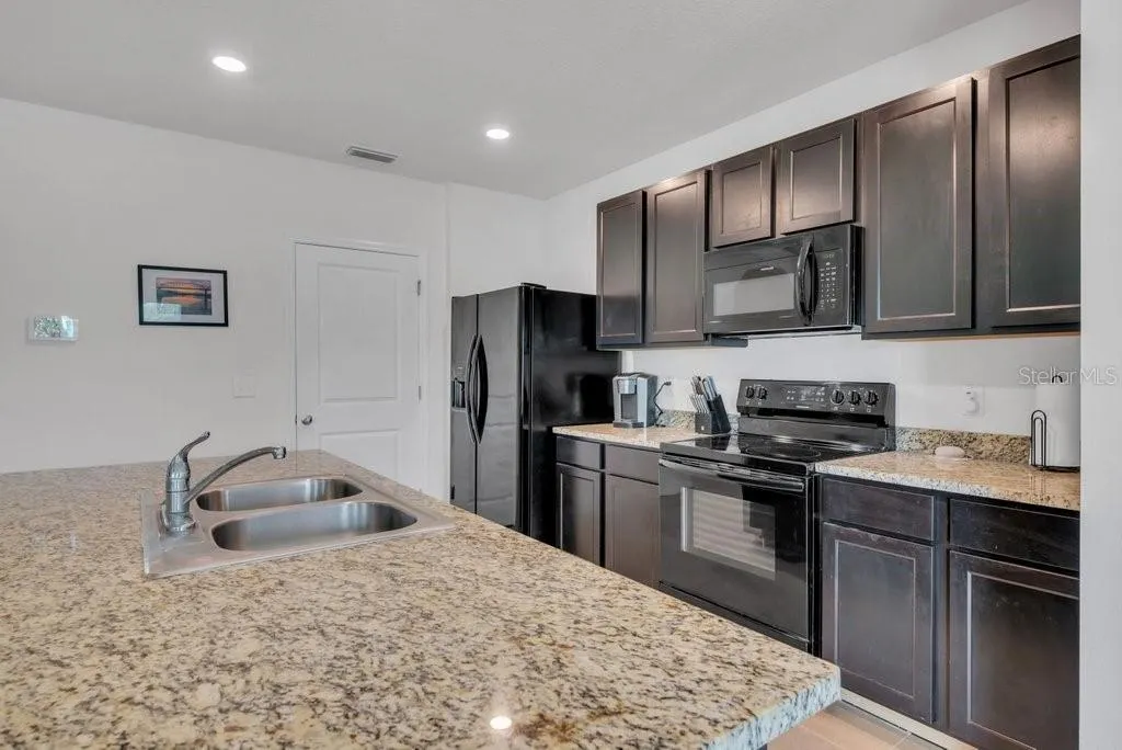 10218 CLOUDBURST CT