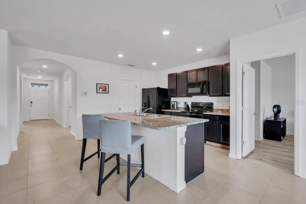 10218 CLOUDBURST CT