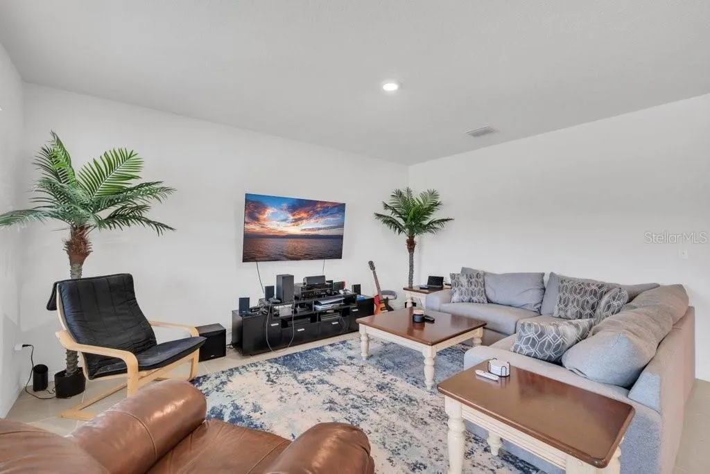 10218 CLOUDBURST CT