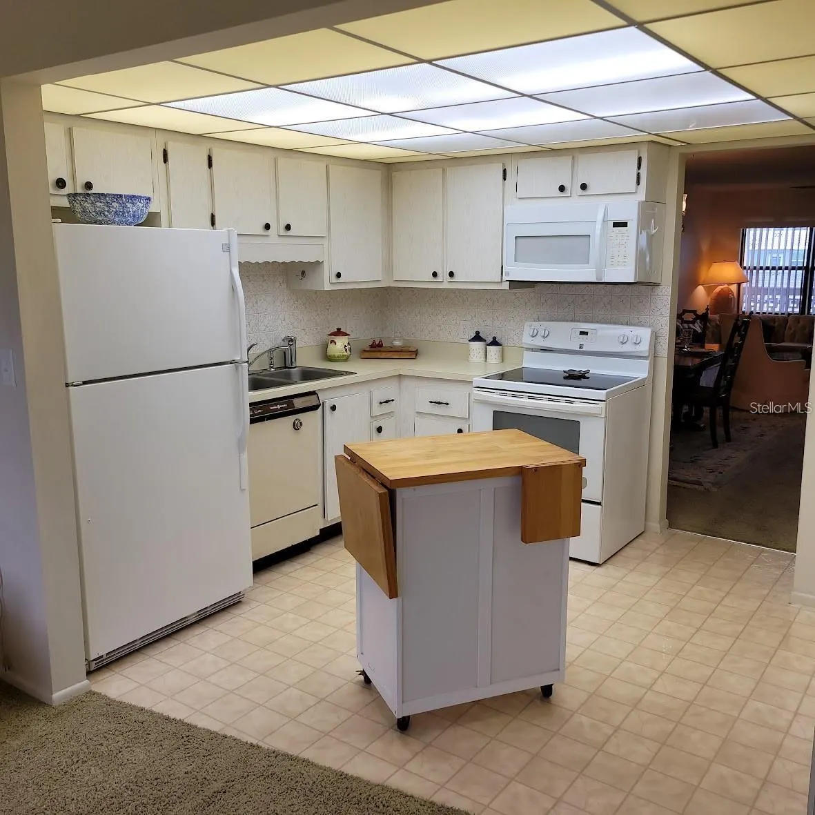 4920 LOCUST ST NE #203, #203