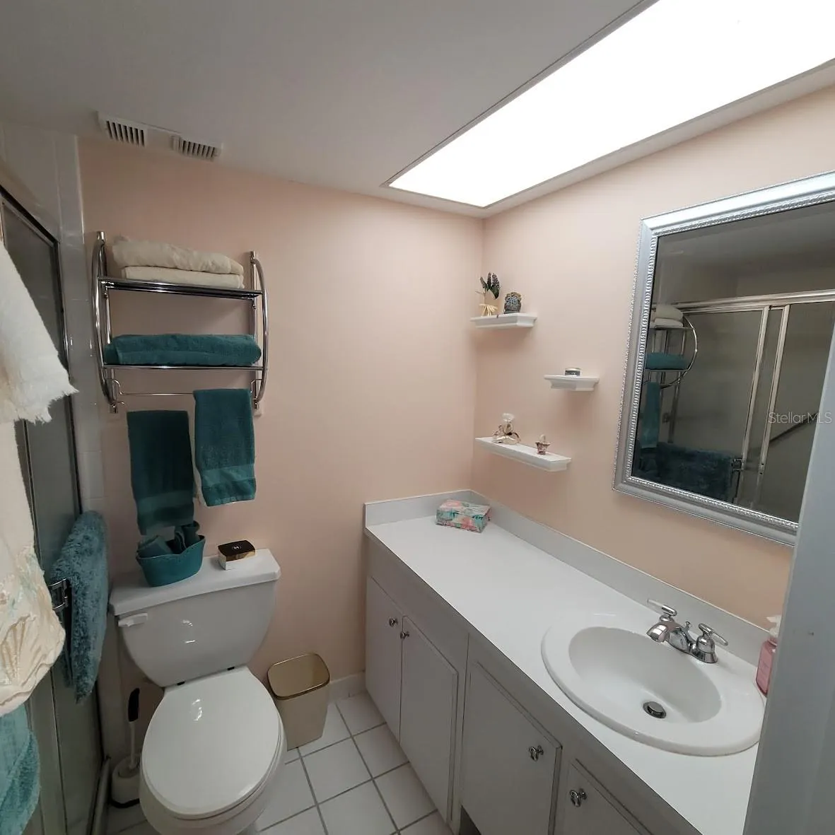 4920 LOCUST ST NE #203, #203