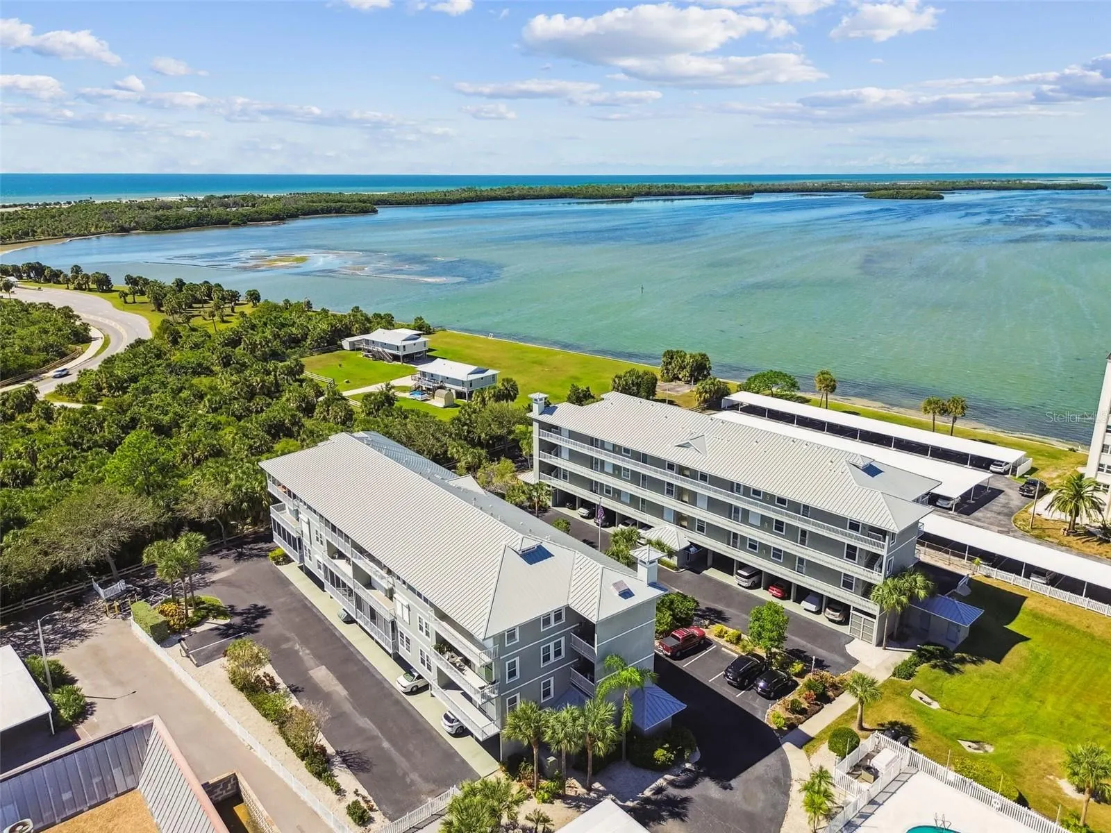 5 ISLAND PARK PL ##305, ##305