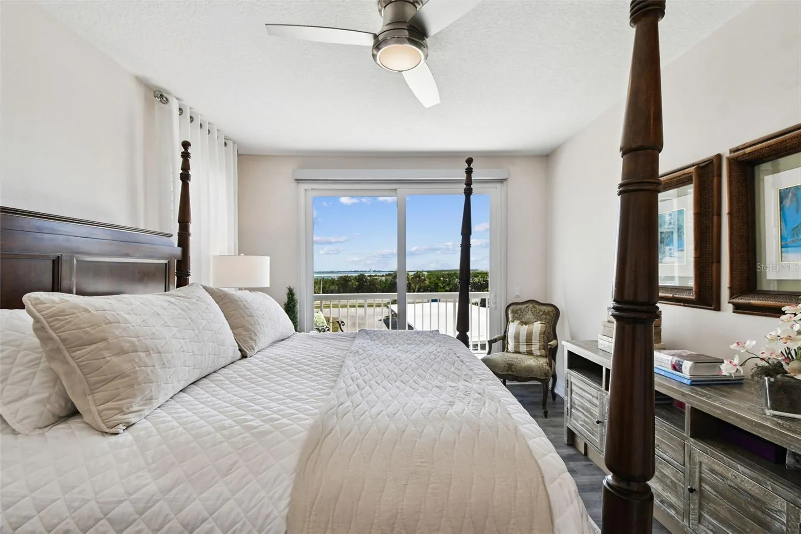 5 ISLAND PARK PL ##305, ##305