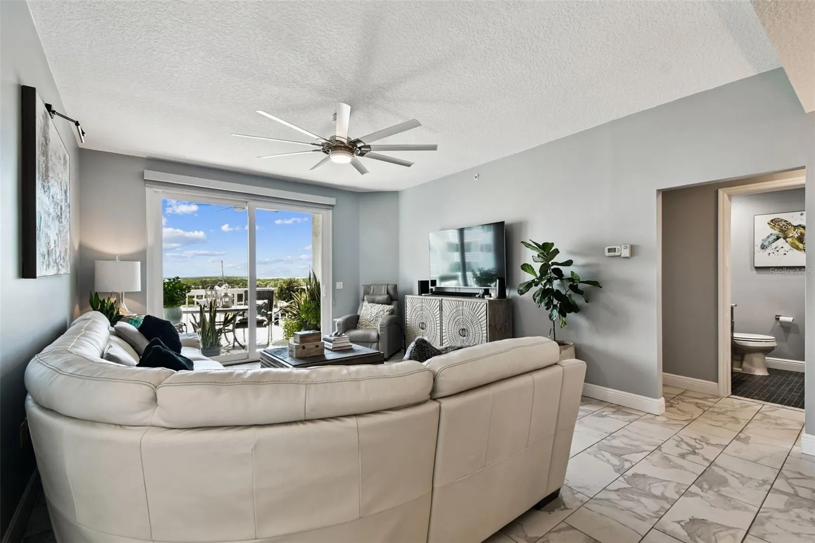 5 ISLAND PARK PL ##305, ##305