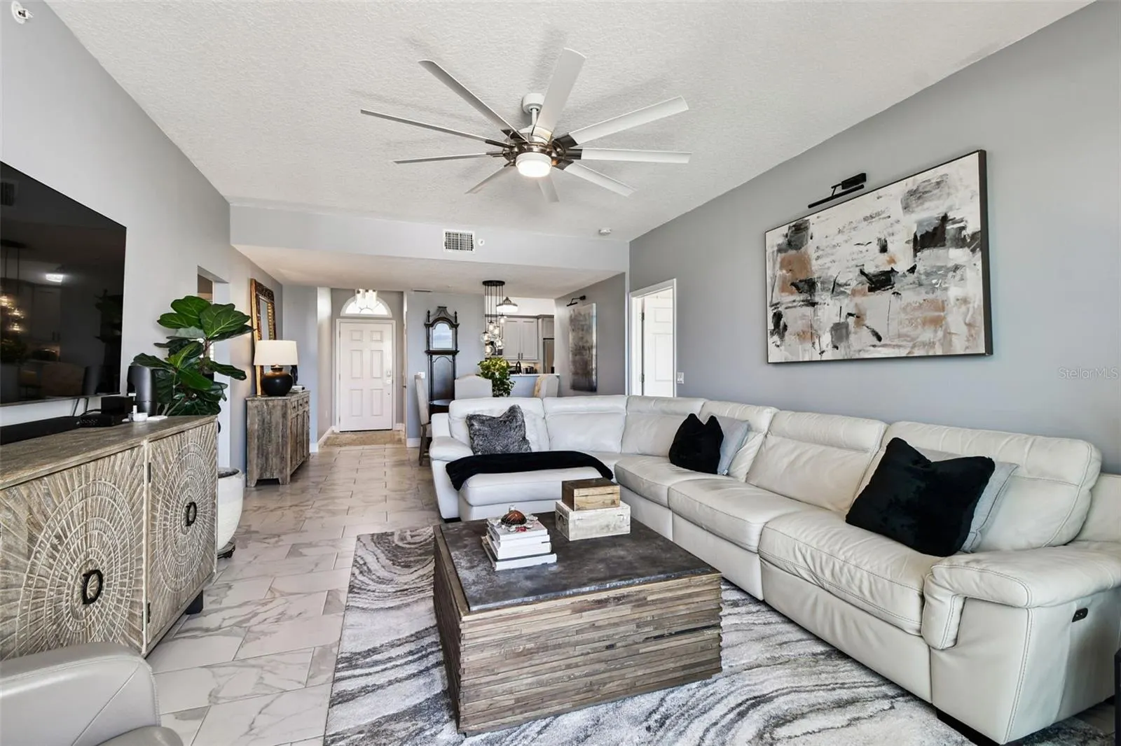 5 ISLAND PARK PL ##305, ##305
