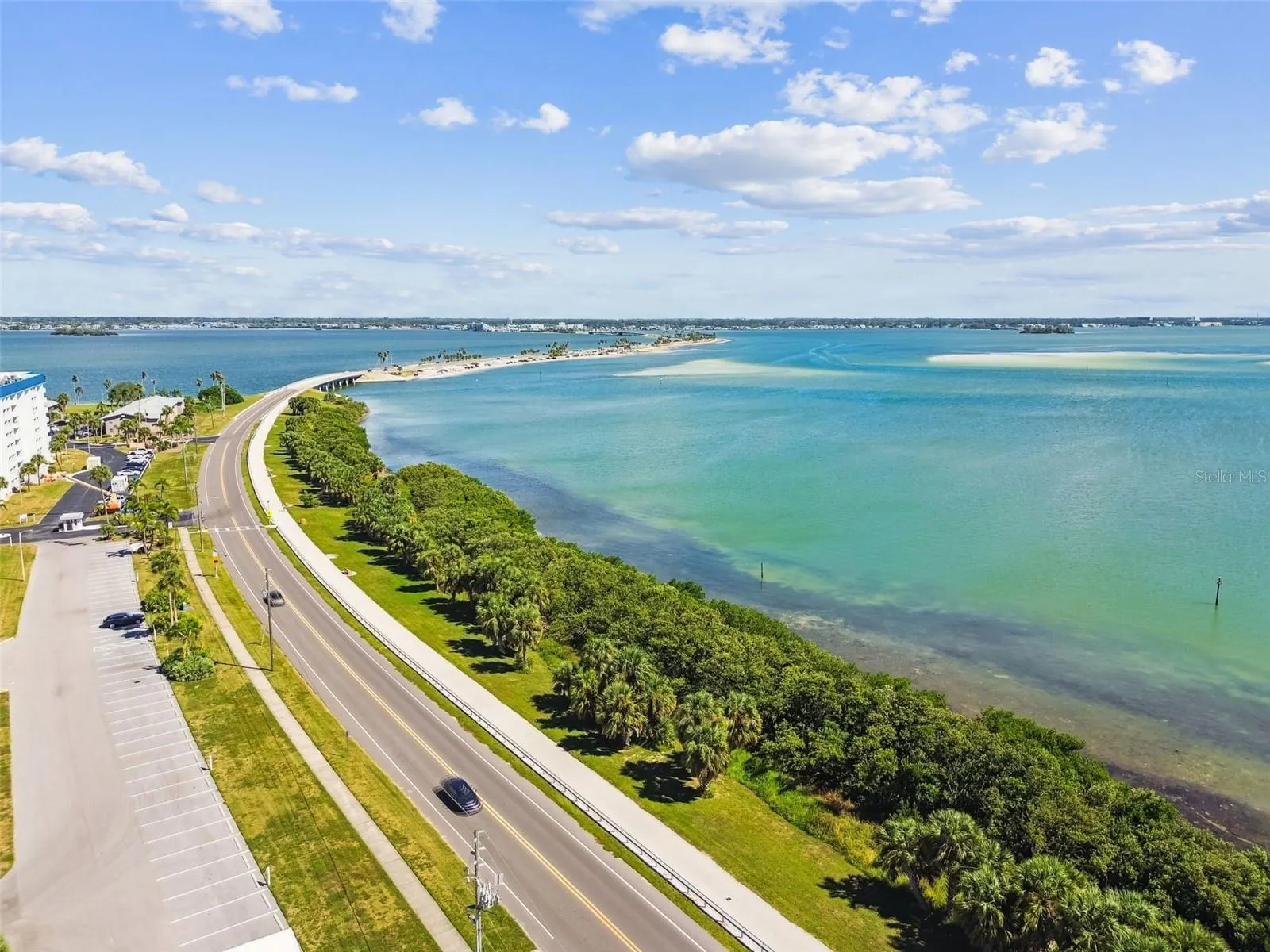 5 ISLAND PARK PL ##305, ##305