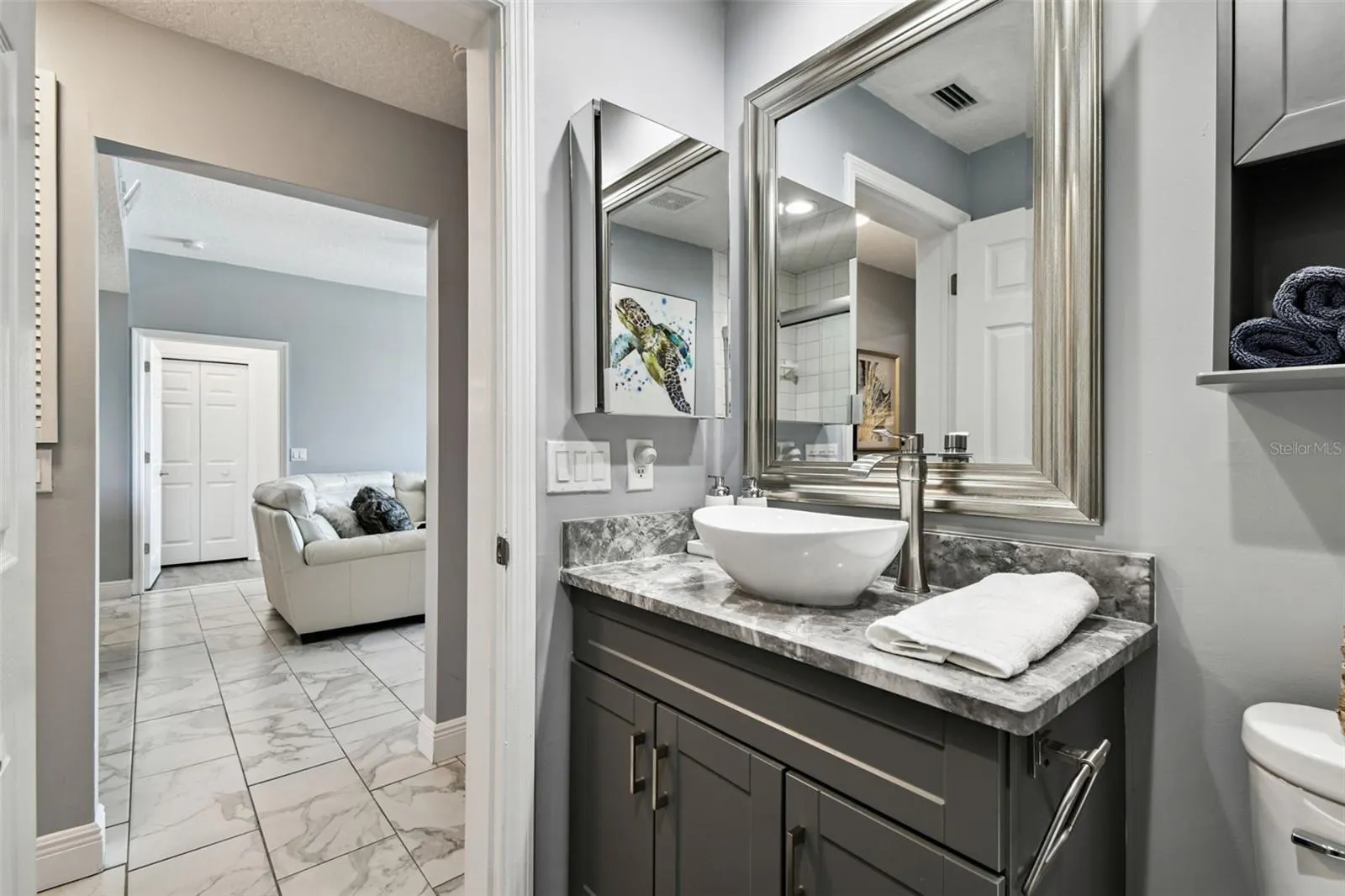 5 ISLAND PARK PL ##305, ##305
