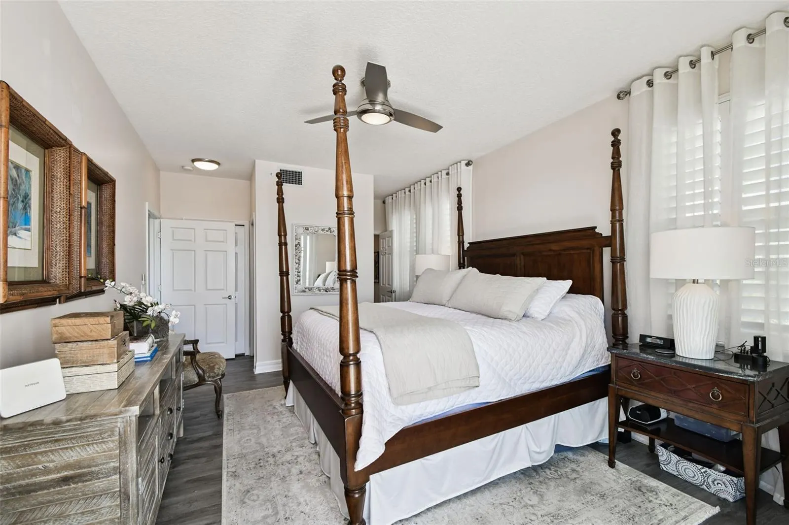 5 ISLAND PARK PL ##305, ##305