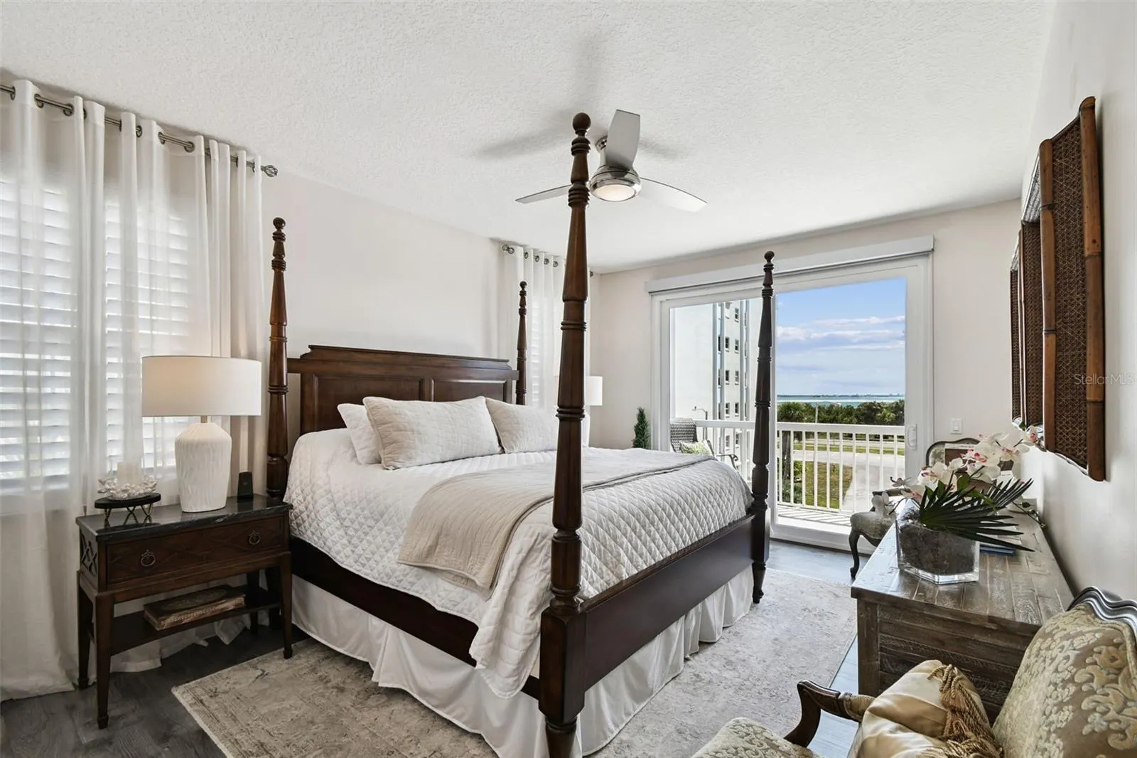5 ISLAND PARK PL ##305, ##305