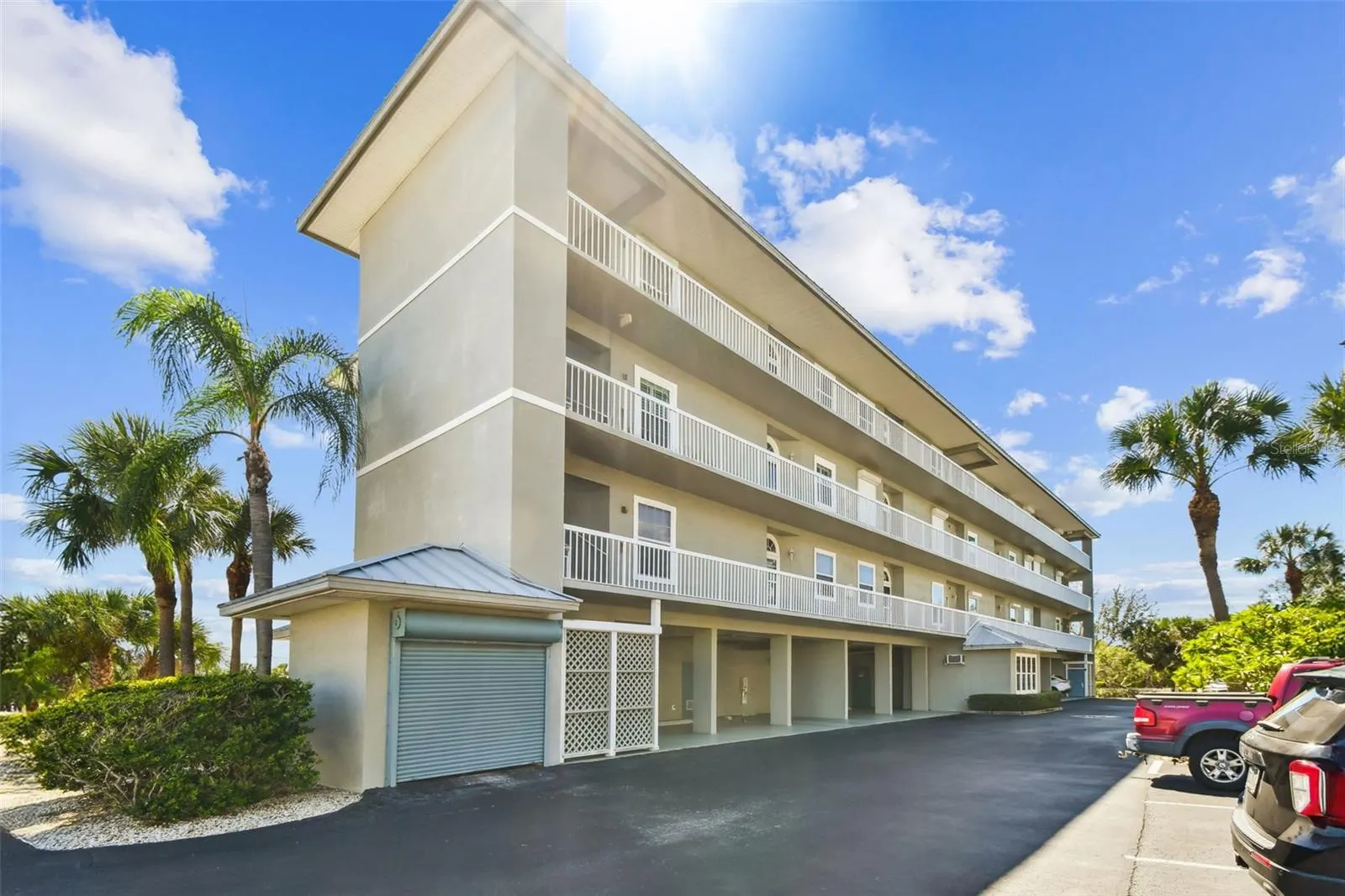 5 ISLAND PARK PL ##305, ##305