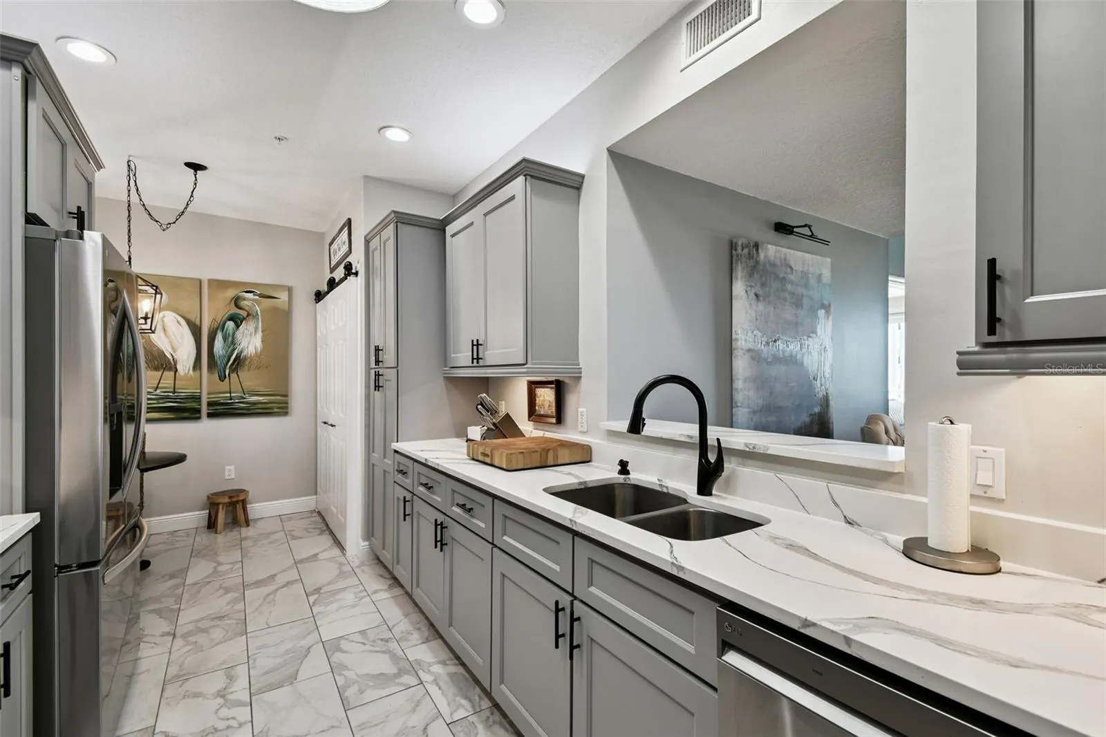 5 ISLAND PARK PL ##305, ##305