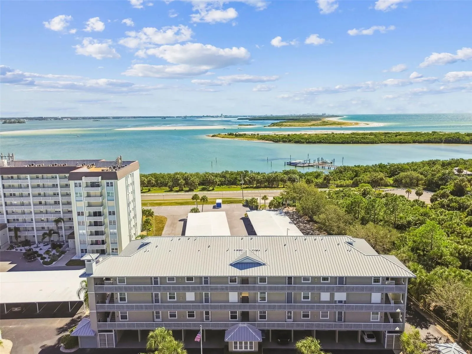 5 ISLAND PARK PL ##305, ##305