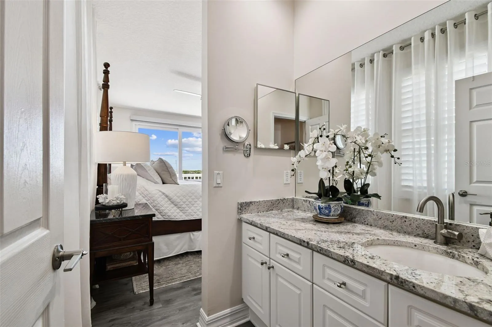 5 ISLAND PARK PL ##305, ##305
