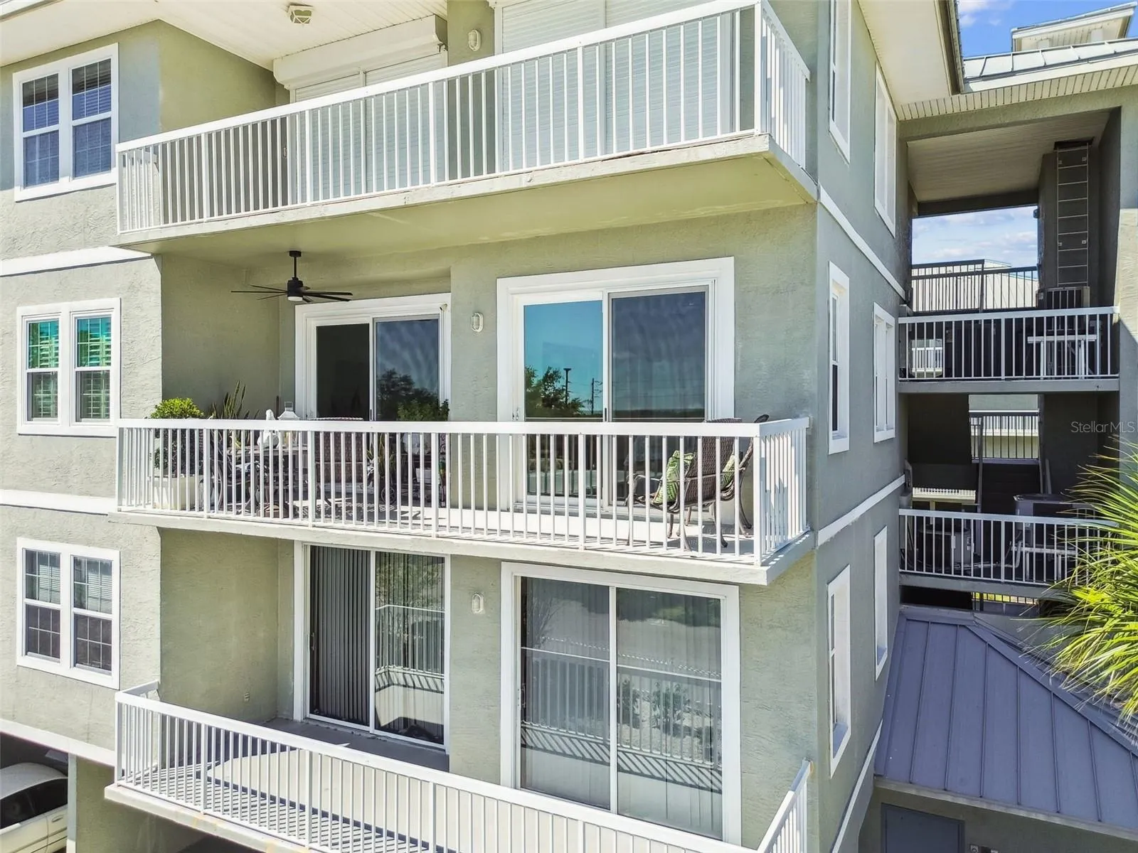5 ISLAND PARK PL ##305, ##305