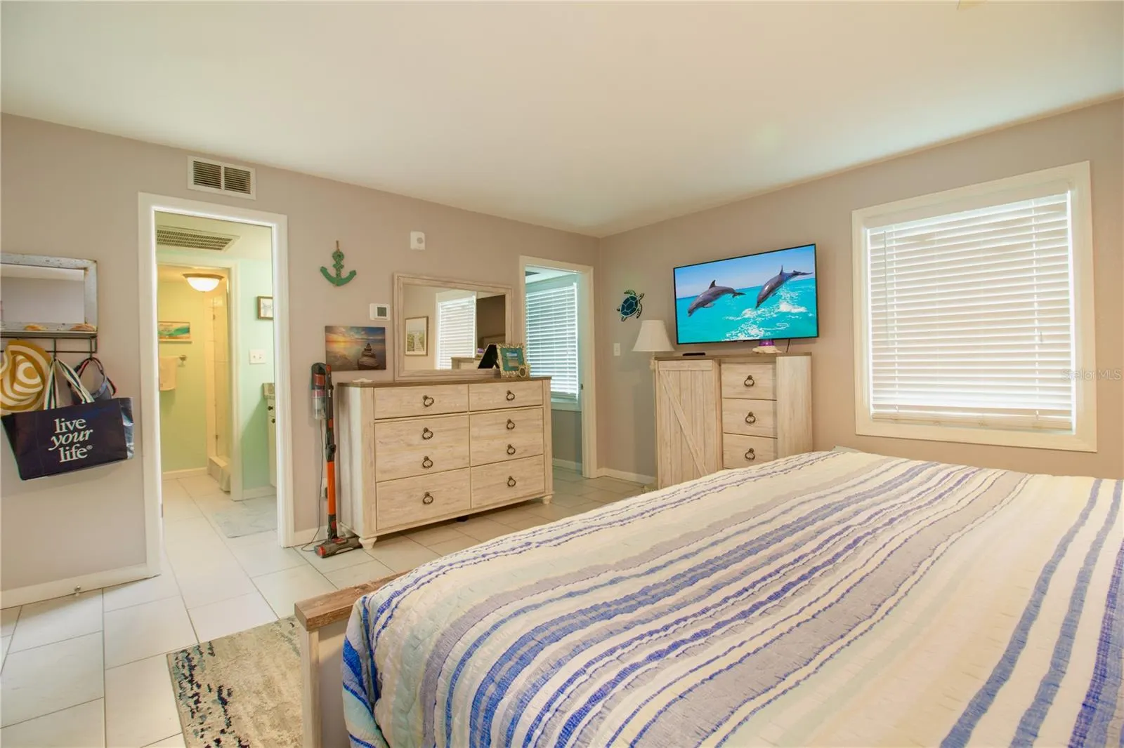 5020 BEACH DR SE #C, #C