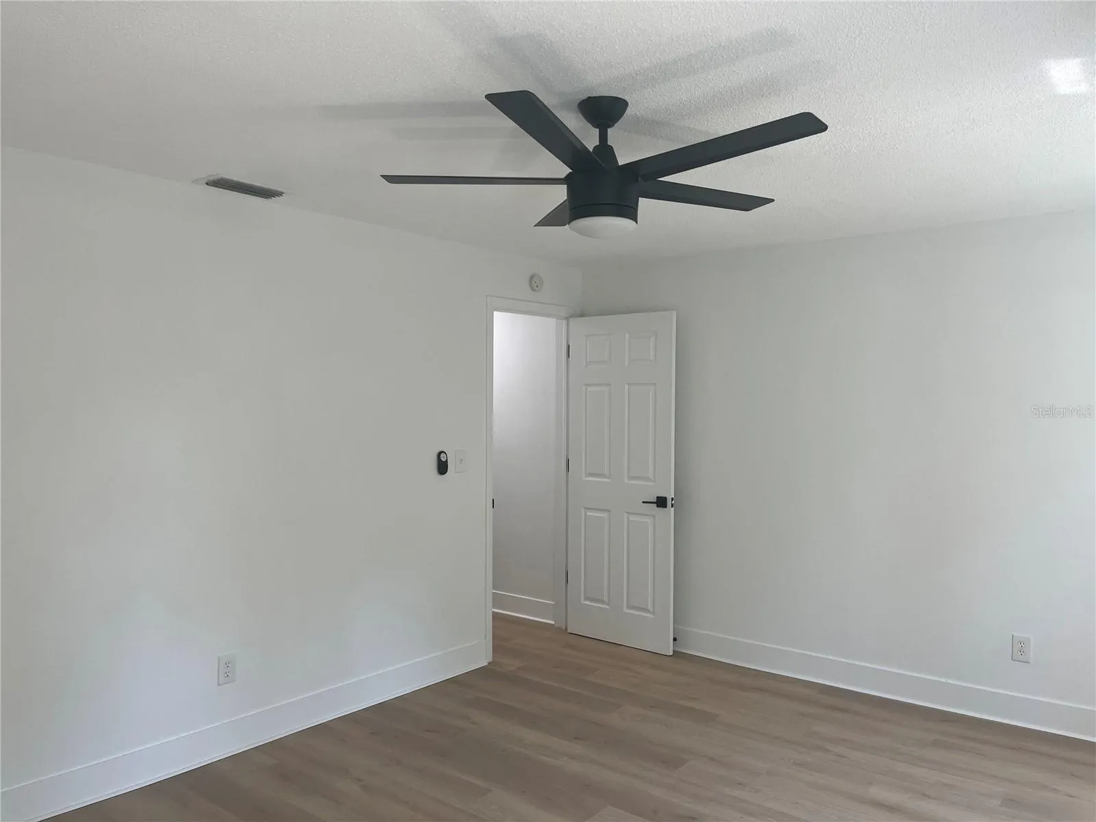 2017 REBECCA DR