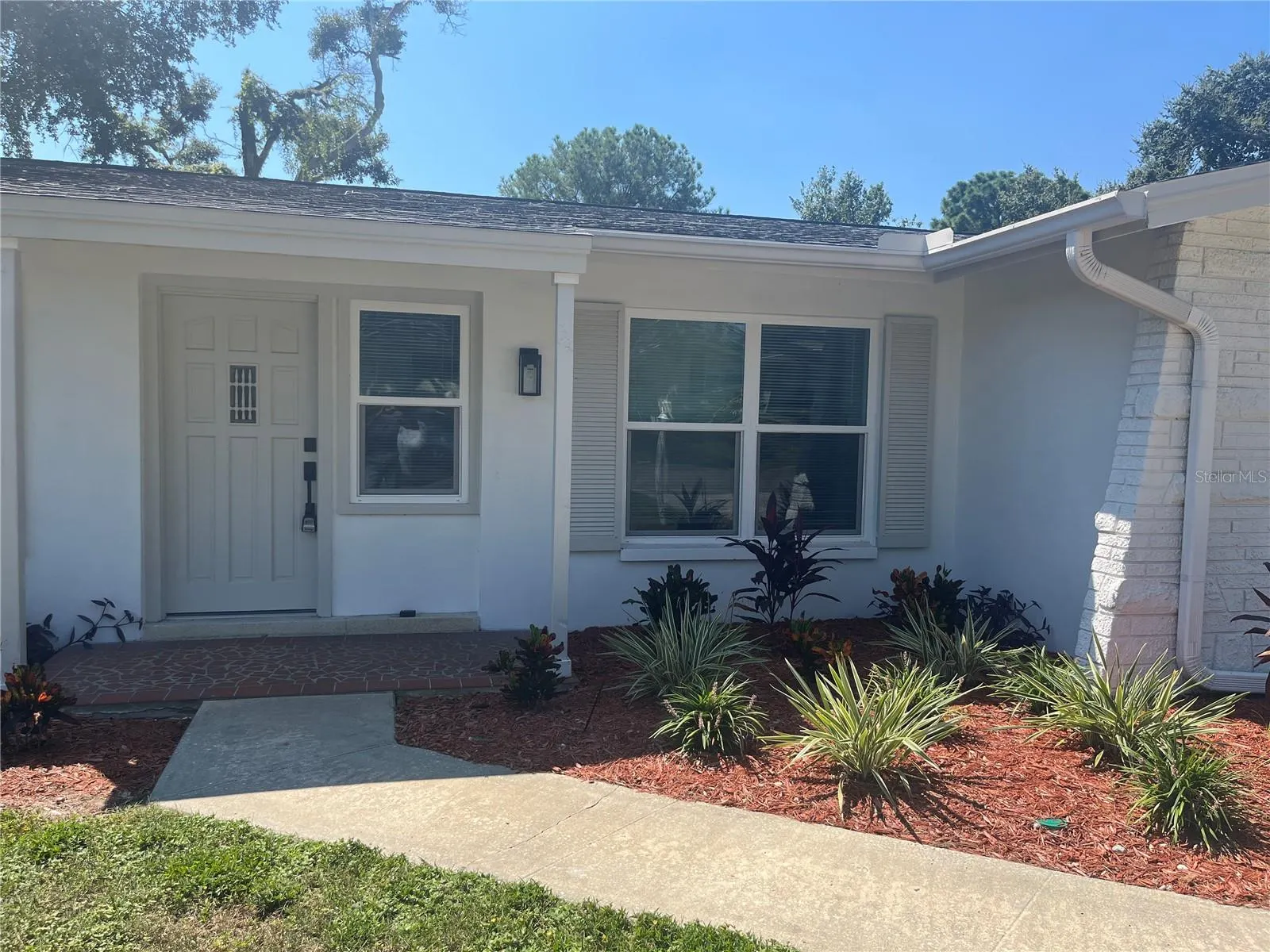 2017 REBECCA DR