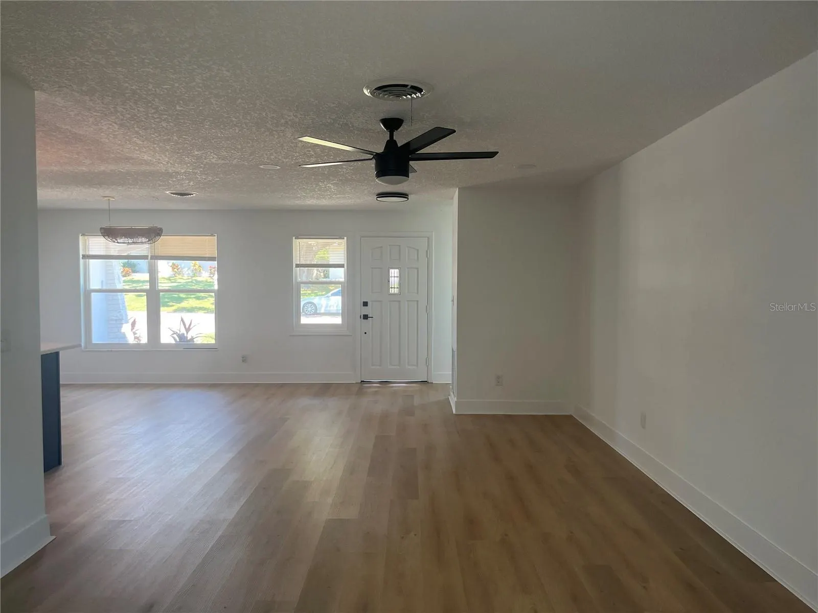 2017 REBECCA DR