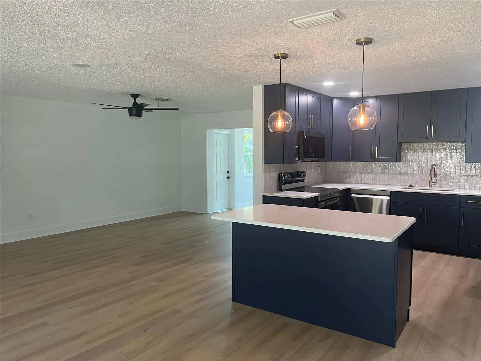 2017 REBECCA DR