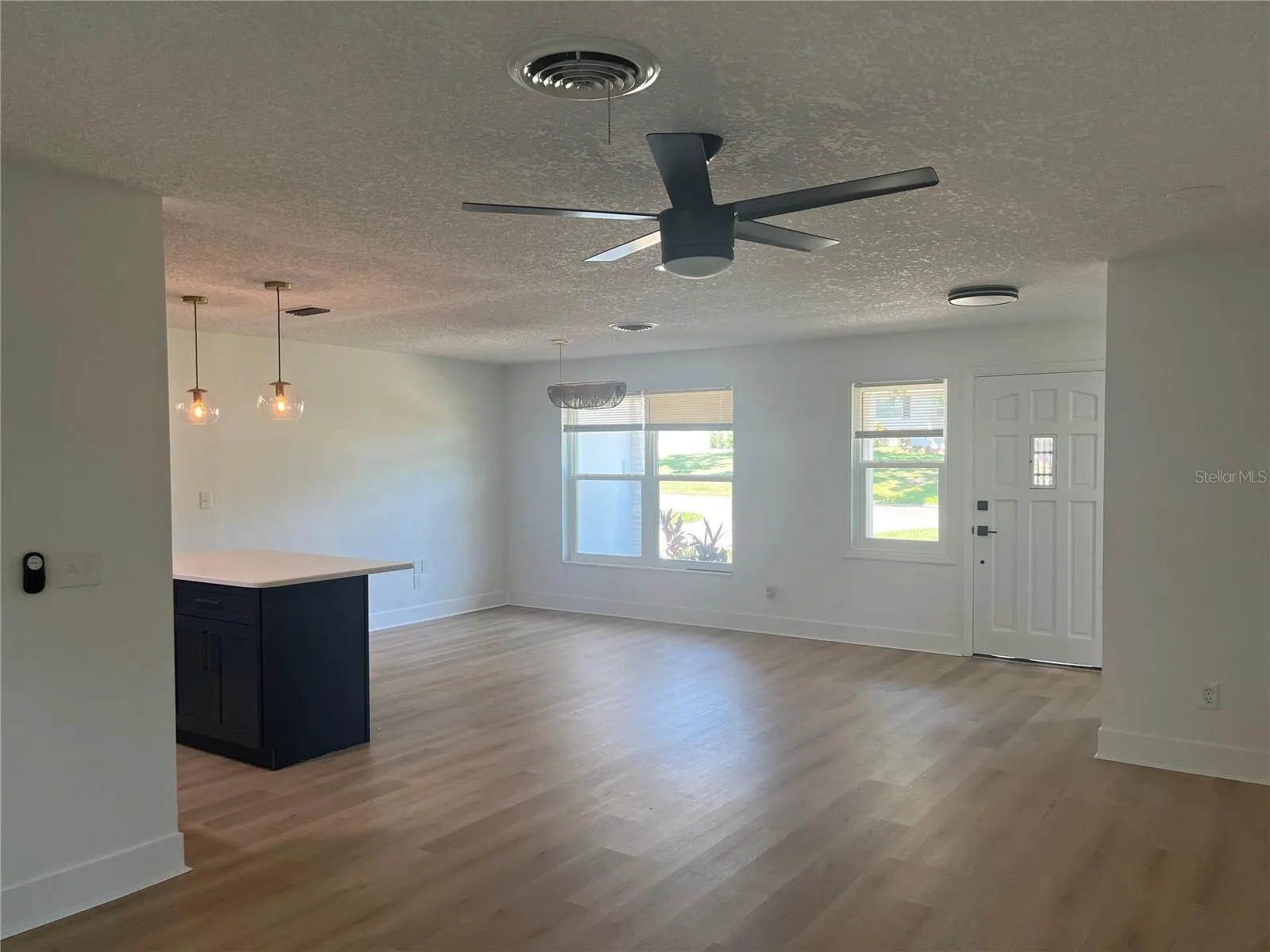 2017 REBECCA DR