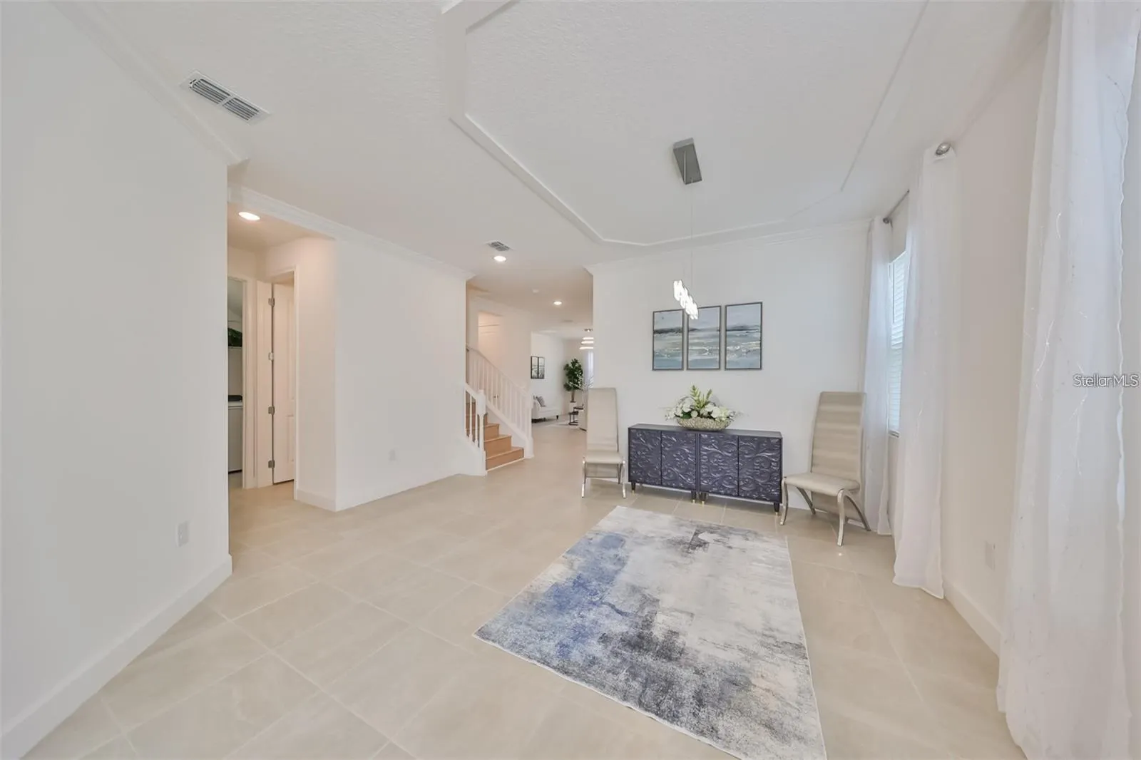 933 SIGNET DR