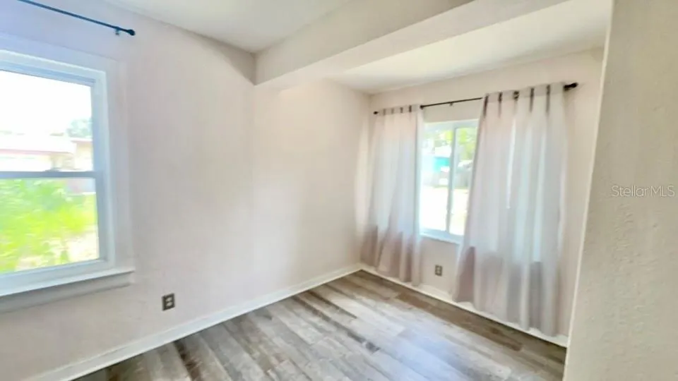 332 BUENA VISTA DR S