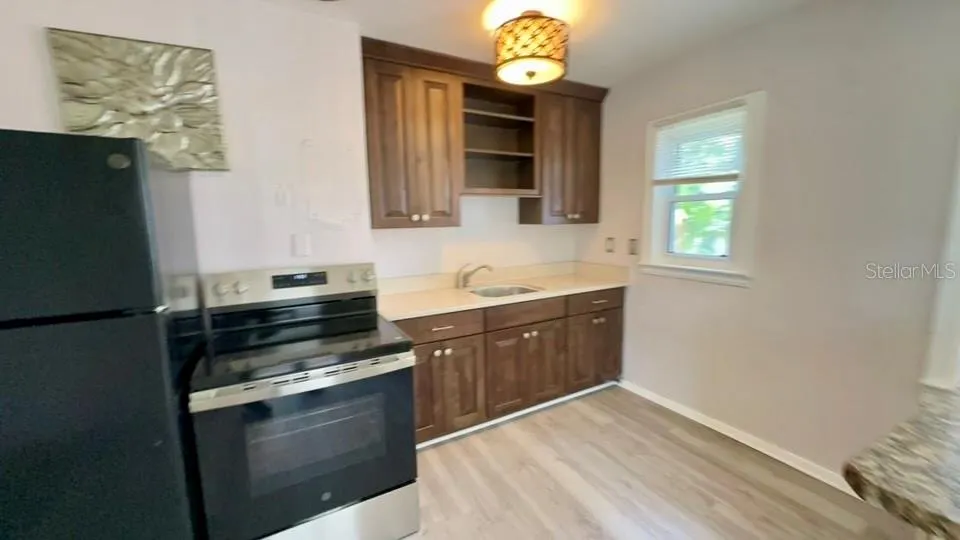 332 BUENA VISTA DR S