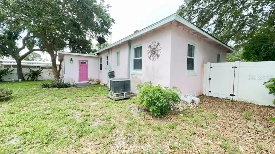 332 BUENA VISTA DR S