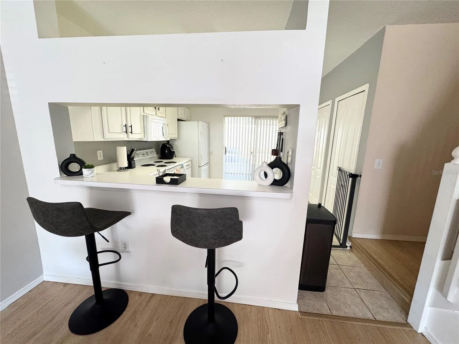 2246 LAKE WOODBERRY CIR