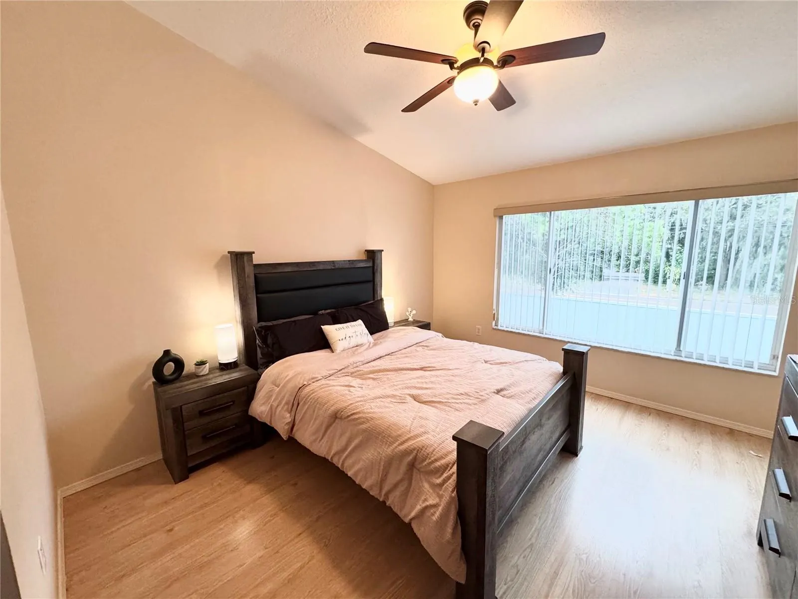 2246 LAKE WOODBERRY CIR