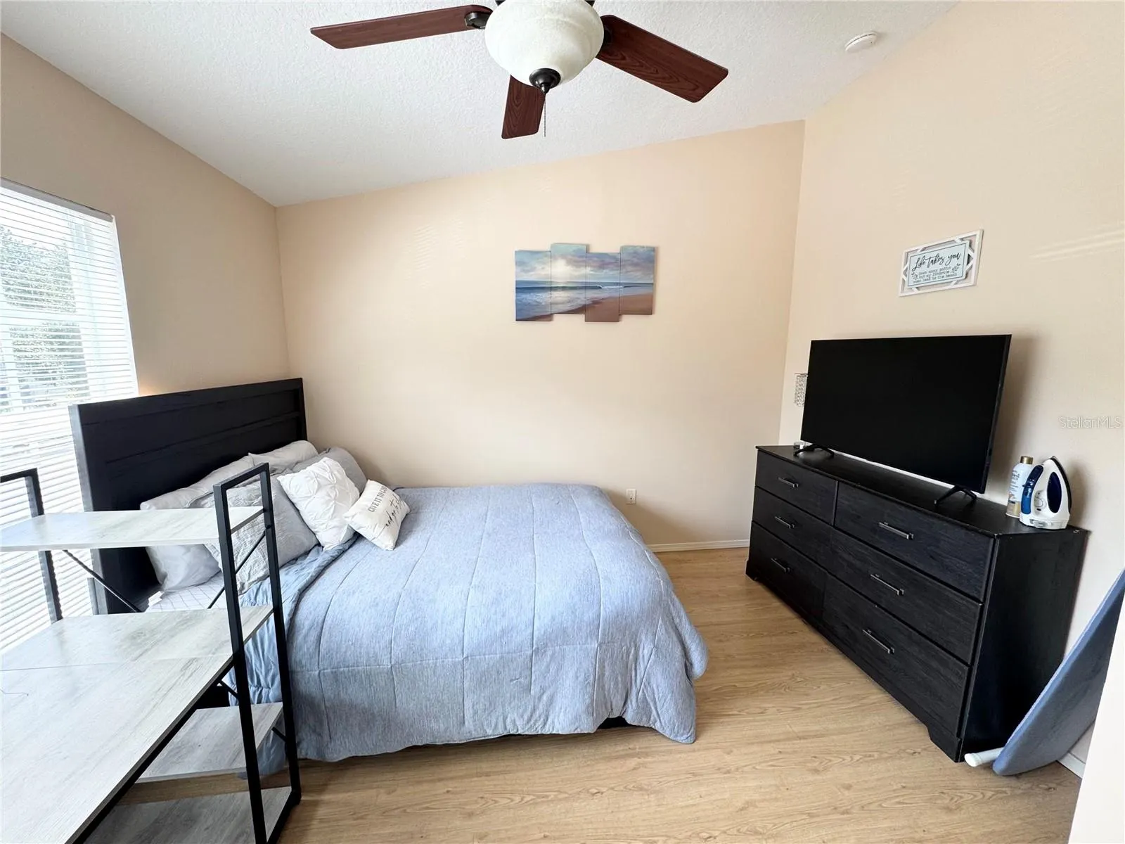2246 LAKE WOODBERRY CIR