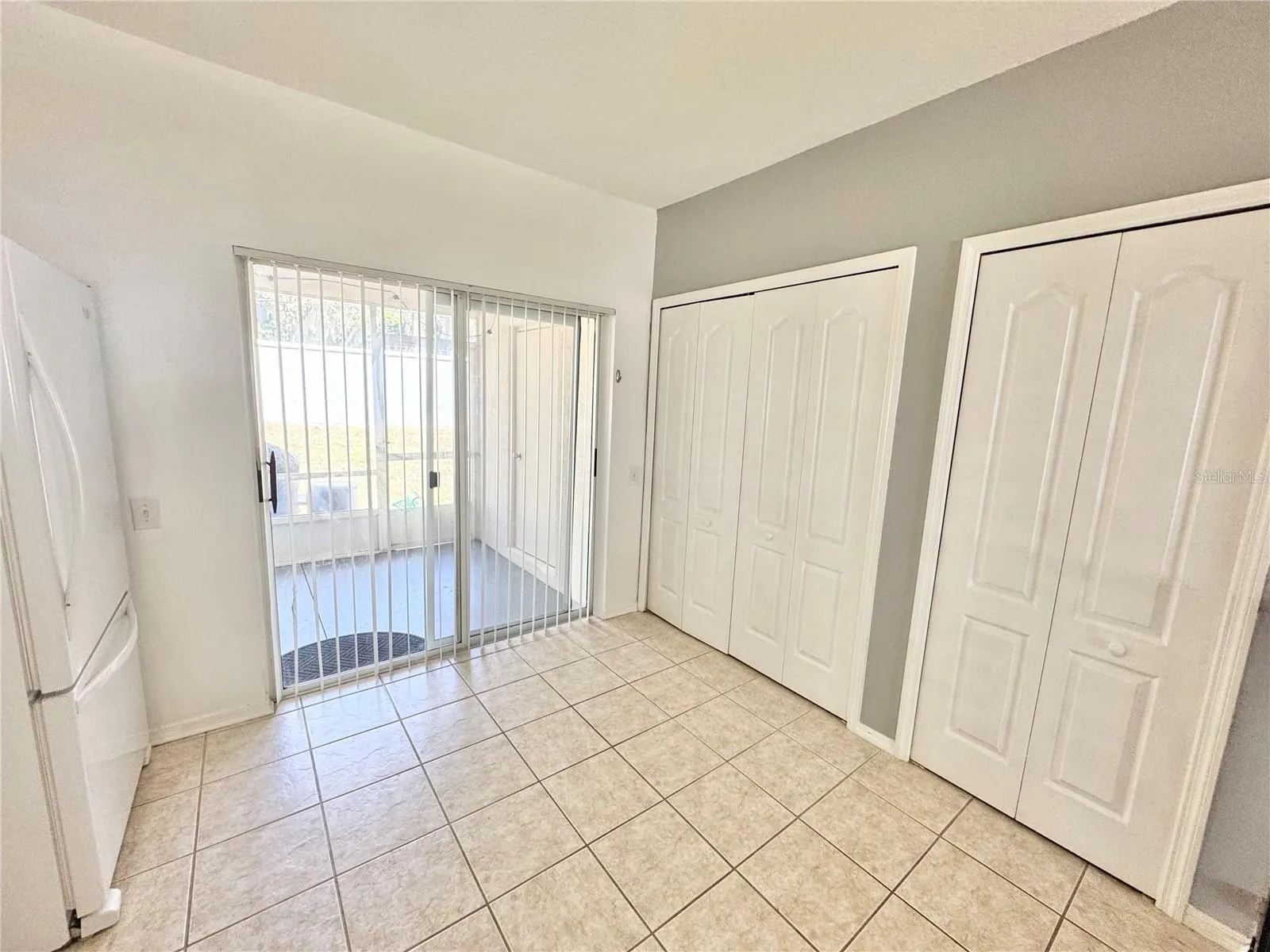 2246 LAKE WOODBERRY CIR