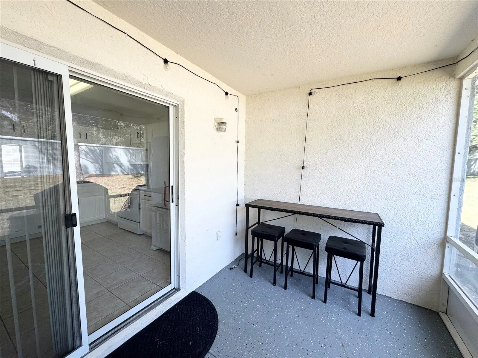 2246 LAKE WOODBERRY CIR