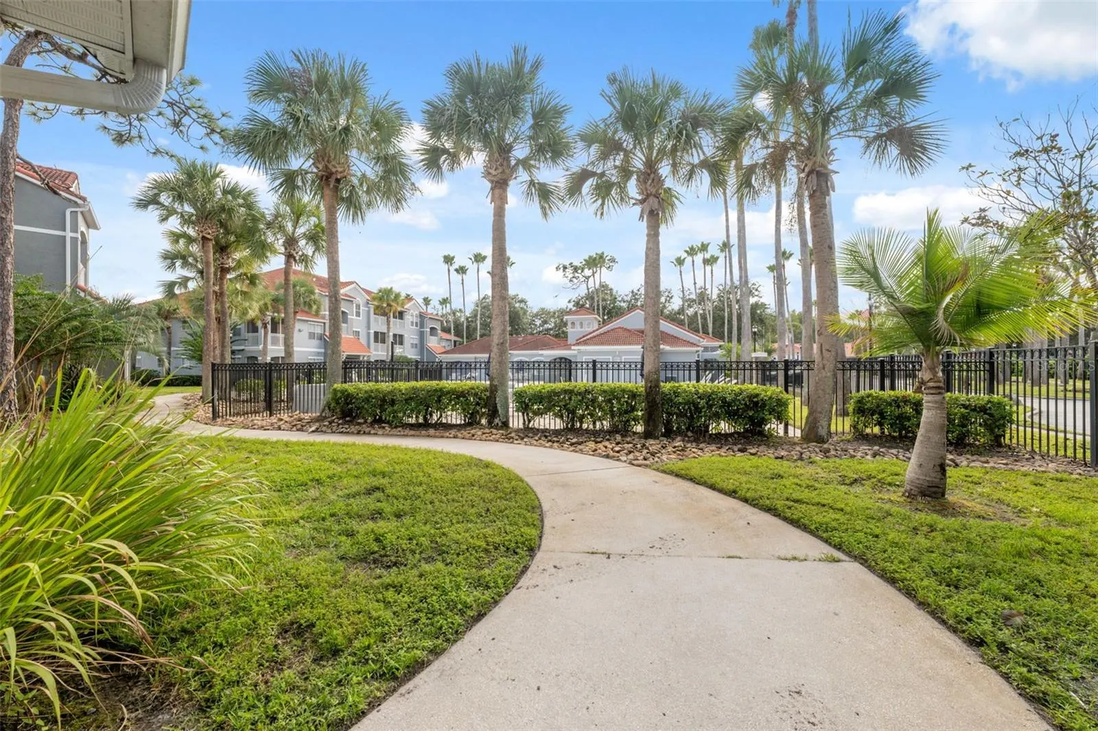 18001 RICHMOND PLACE DR #215, #215