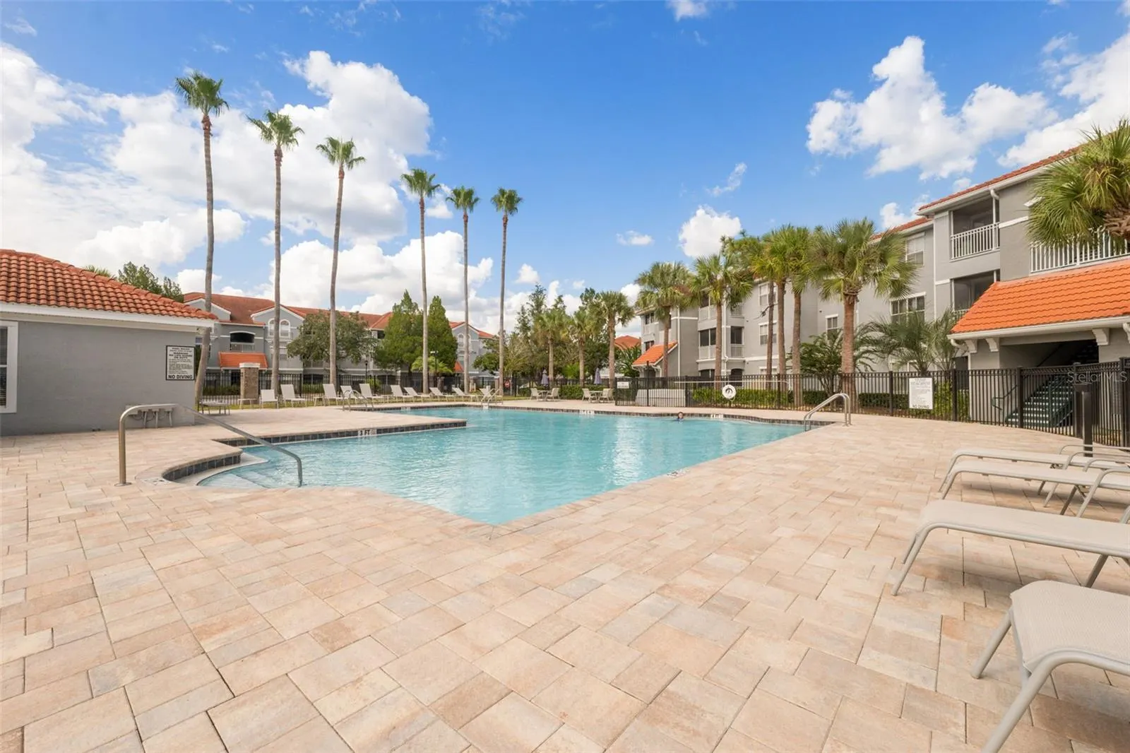 18001 RICHMOND PLACE DR #215, #215