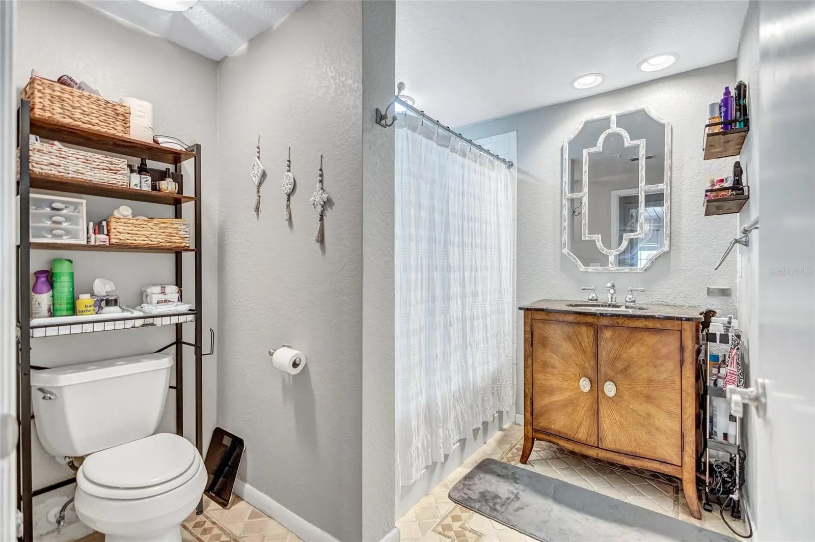 2421 W HORATIO ST #820, #820