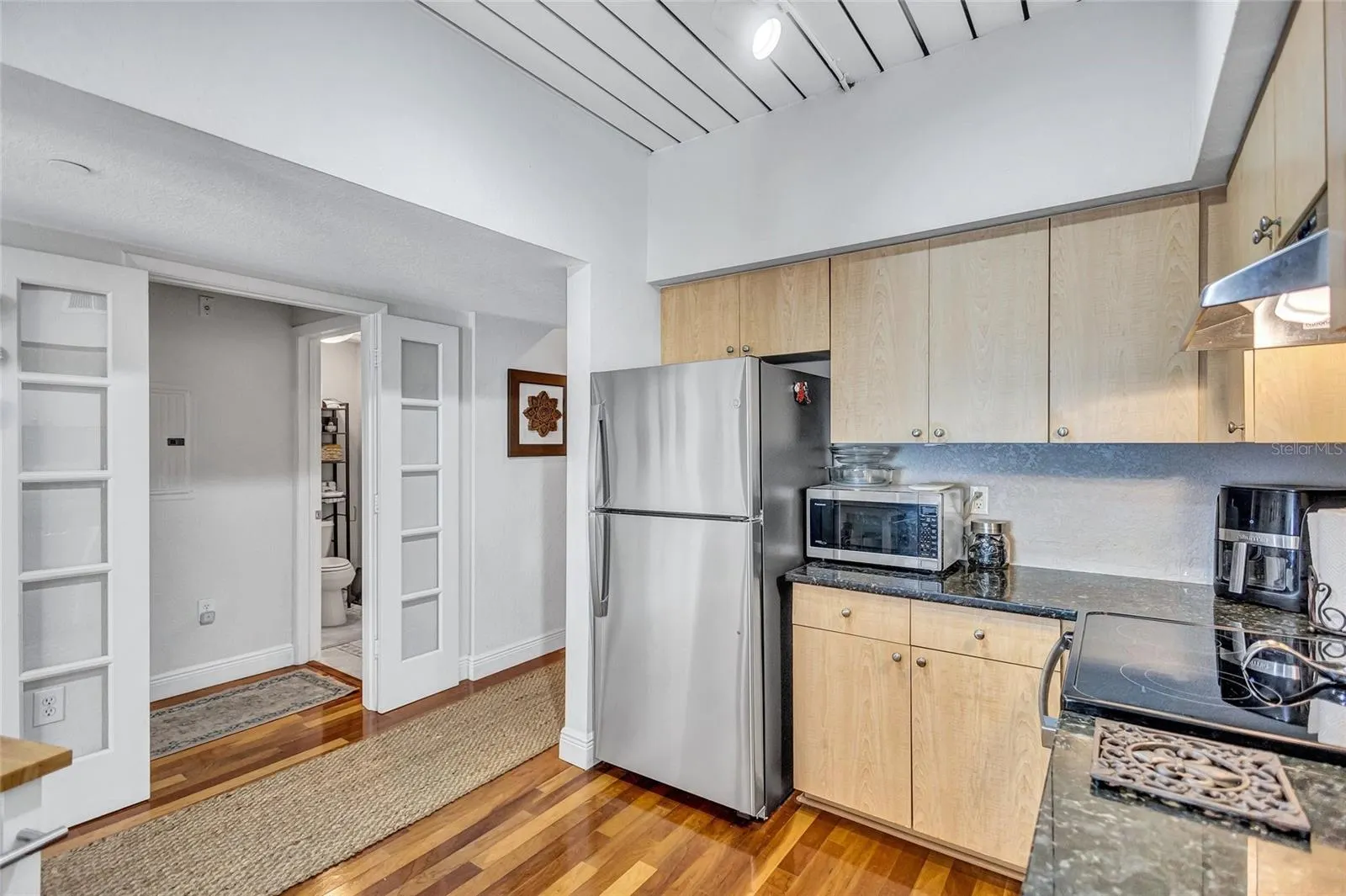 2421 W HORATIO ST #820, #820