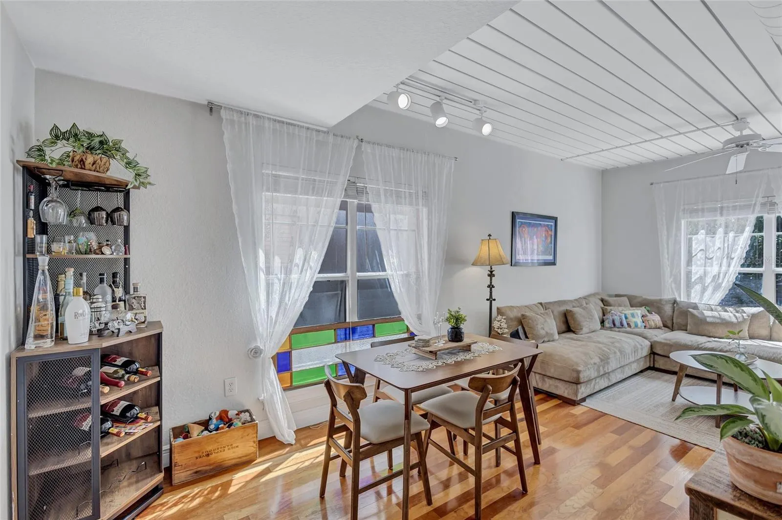 2421 W HORATIO ST #820, #820