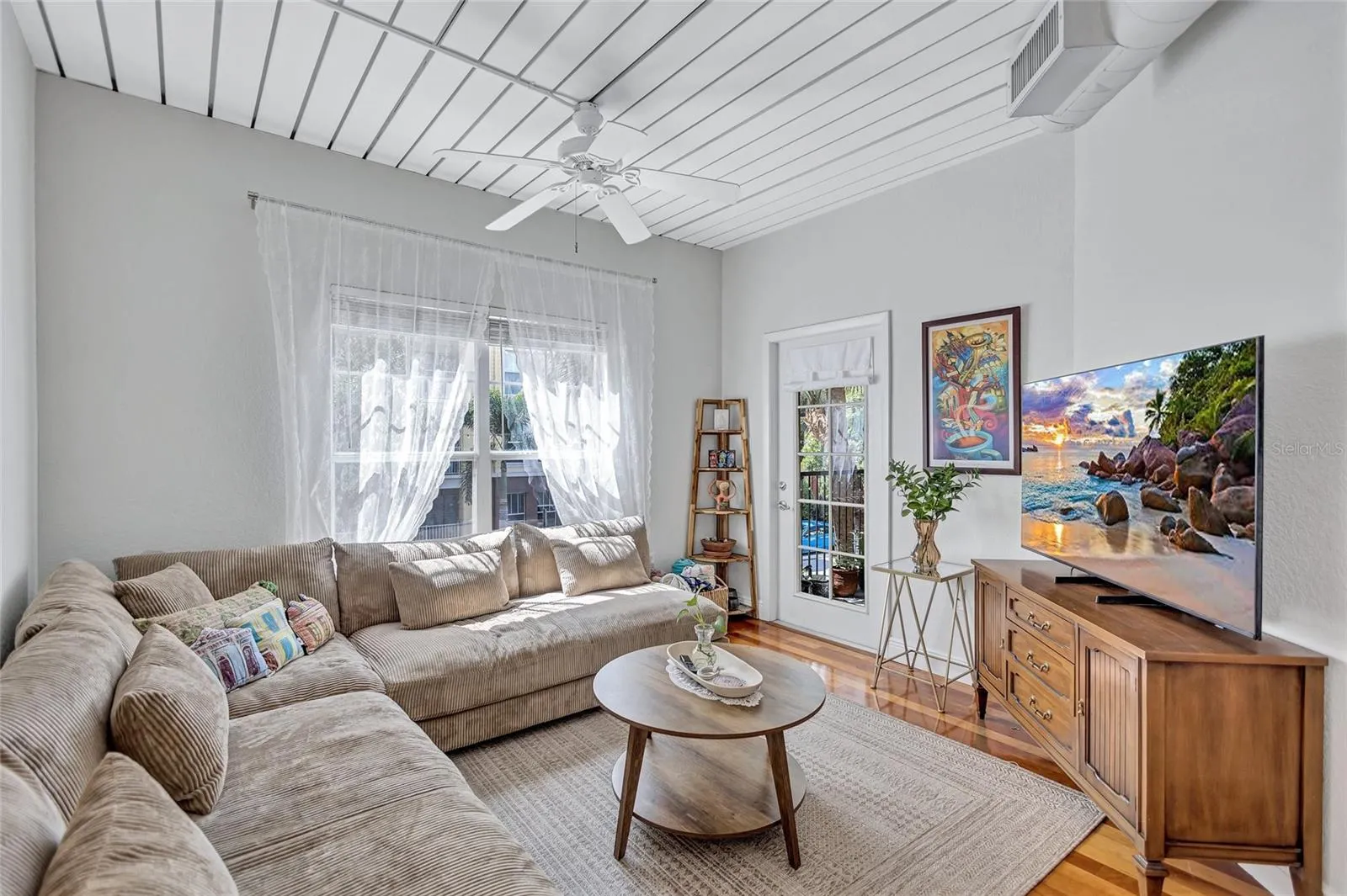2421 W HORATIO ST #820, #820